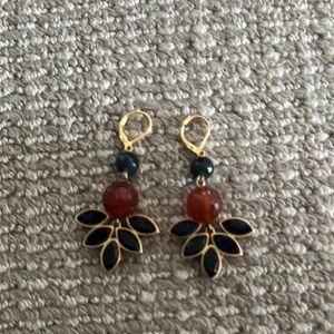 Elegant Gold and Black Leaf Earrings